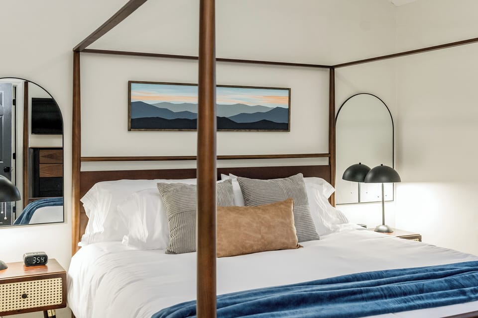 Primary bedroom - king bed