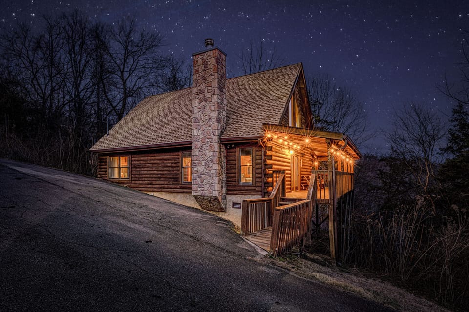 Enchanted Eagle Cabin at night, Perfect for families and couples!