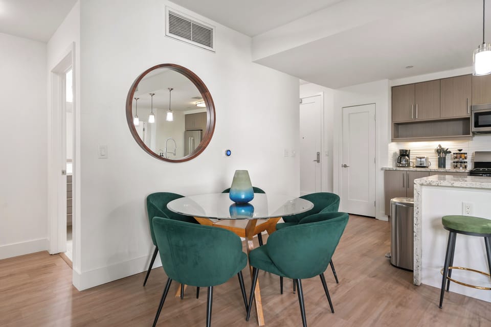 Dining Table & Chairs