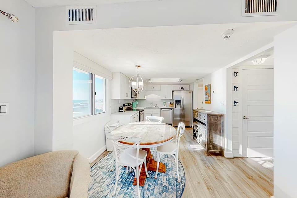Condo, Multiple Beds (Pinnacle Port A-929) | Private kitchen | Oven, toaster, cookware/dishes/utensils