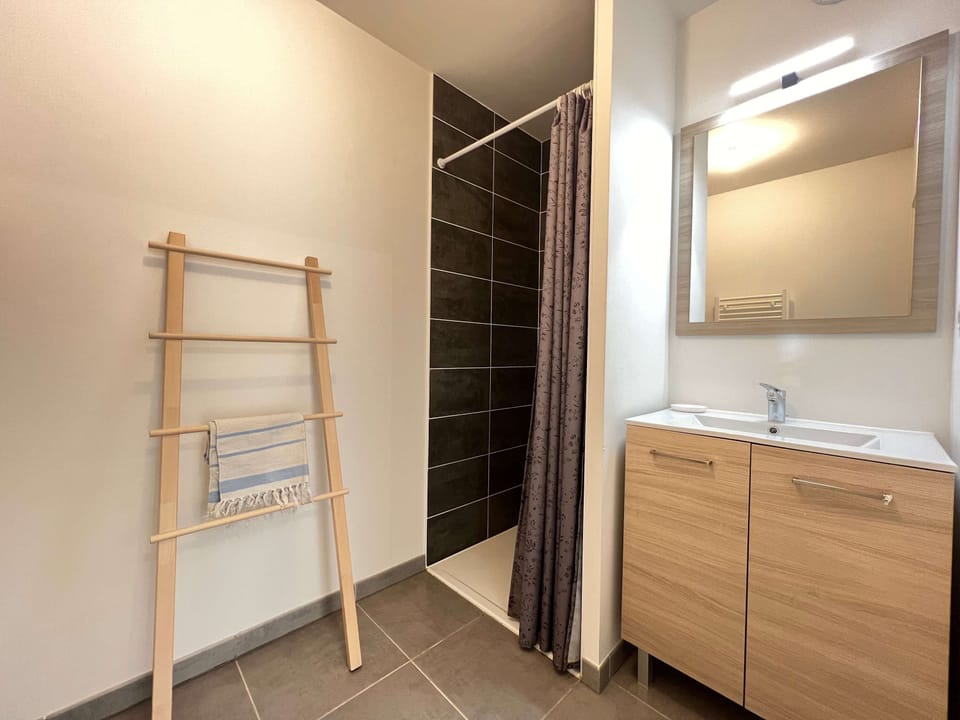 Le Lamartine - 4p - Bords de Lac - Parking Apartment in Occitanie