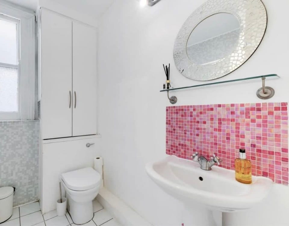 Cosy Spacious 2 Double Bedroom- Central Fulham House in London