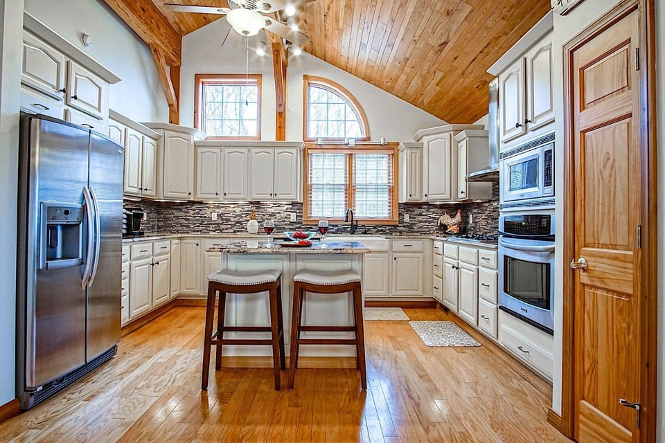 House, Multiple Beds, Pool Access, Mountain View (4 Br: N. Westridge Rd. 32) | Private kitchen