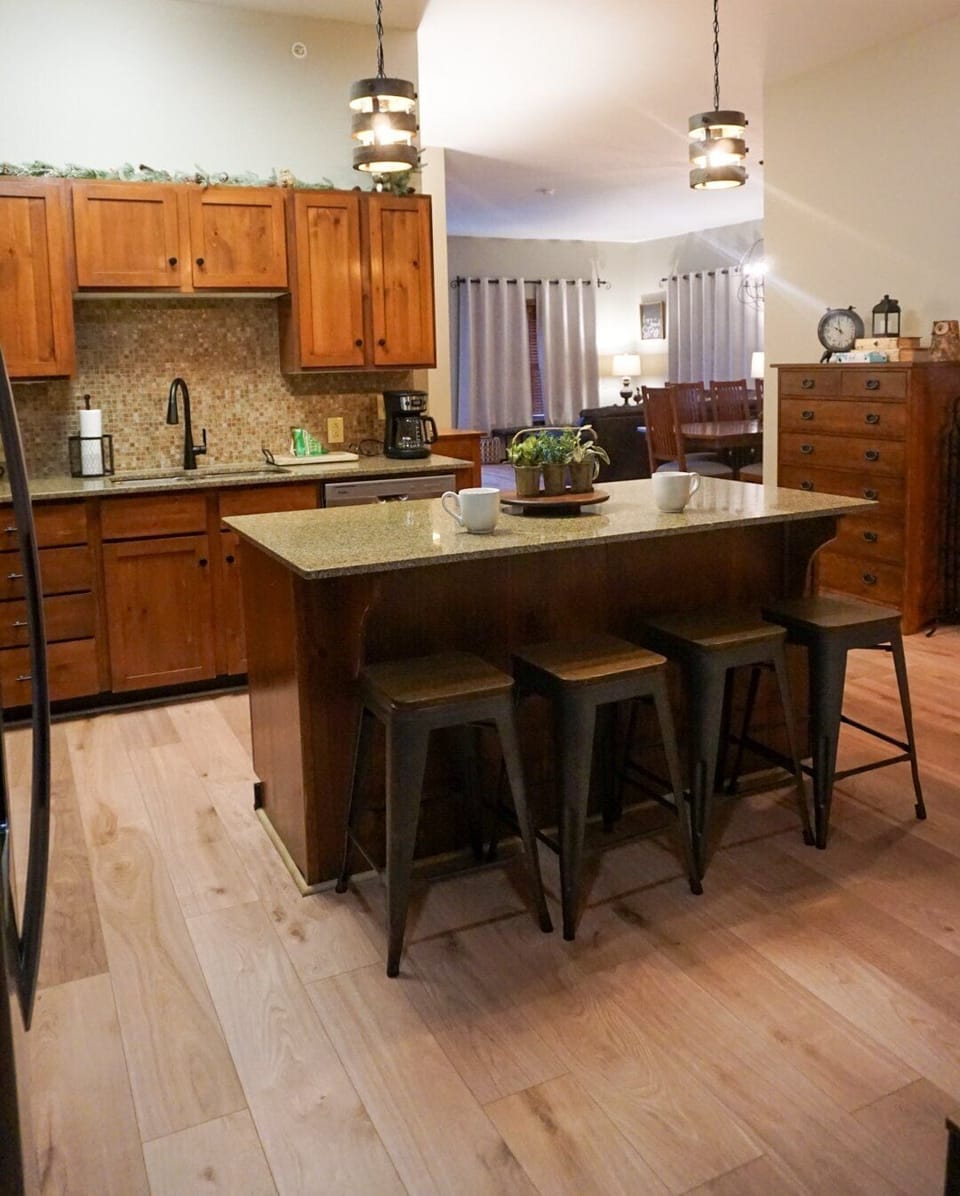Condo, Multiple Beds, Hot Tub, Mountain View (3 Br: Soaring Eagle 405) | Private kitchen