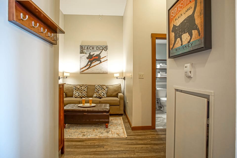 Allegheny Springs 440: Slope Side, Views Of The Slope 2 Bedroom Plus Den 2 Bath Apartment in Snowshoe