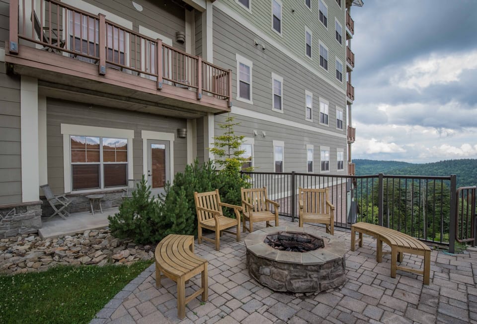Condo, Multiple Beds, Hot Tub, Mountain View (2 Br: Soaring Eagle 411) | Terrace/patio