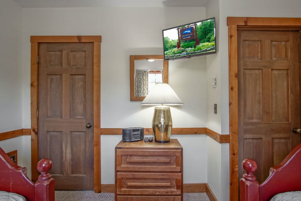 Condo, Multiple Beds, Pool Access, Mountain View (4 Br: Whistlepunk 13) | Interior