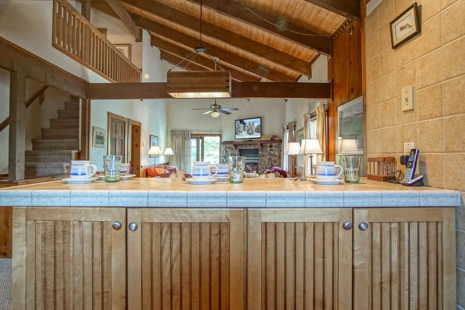 Condo, Multiple Beds, Pool Access, Mountain View (4 Br: Whistlepunk 13) | Interior