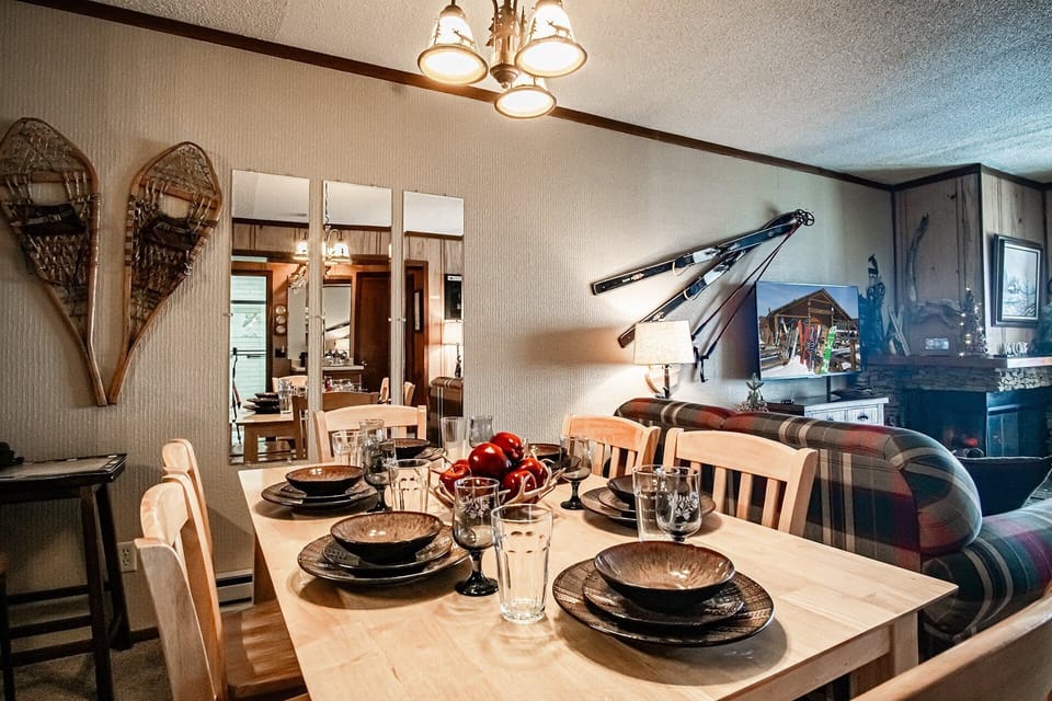 Condo, Multiple Beds, Hot Tub, Mountain View (2 Br: Snowcrest 314B) | 2 bedrooms, individually decorated, individually furnished, bed sheets