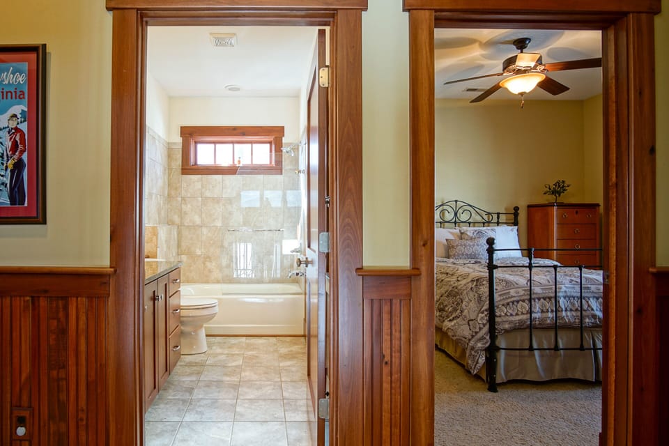 Sanctuary Family Paradise Private Home With Hot tub Snowshoe Mtn Resort Chalet in Snowshoe