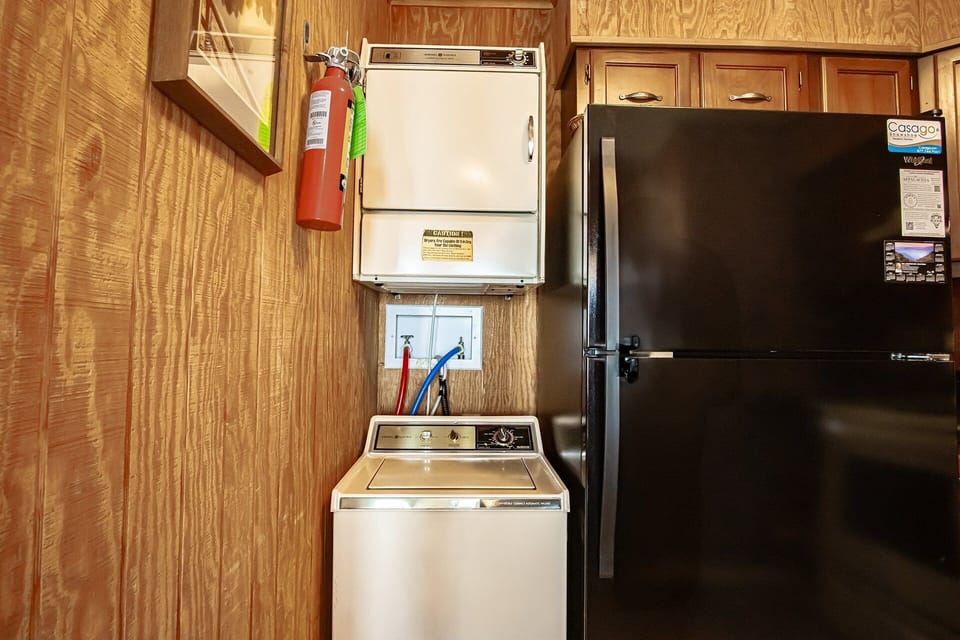 Condo, Multiple Beds, Balcony, Mountain View (2 Br: Leatherbark 301 B) | Laundry
