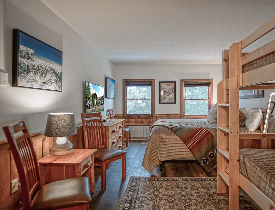 Condo, Multiple Beds, Pool Access, Mountain View (2 Br: Whistlepunk 11) | 2 bedrooms, individually decorated, individually furnished, bed sheets