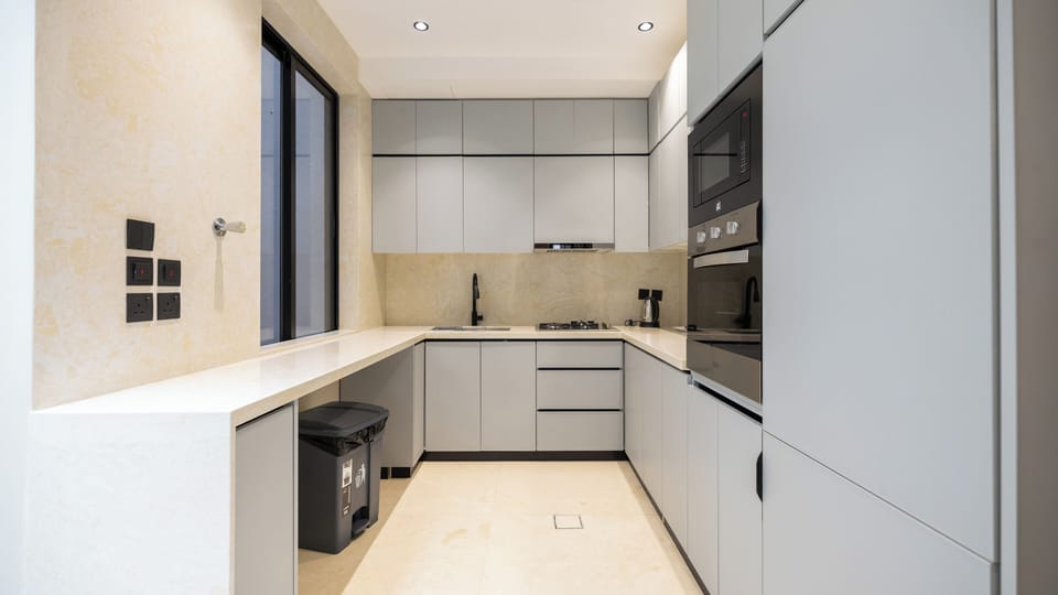 Fridge, microwave, oven, dishwasher
