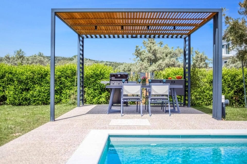 Villa Water image
