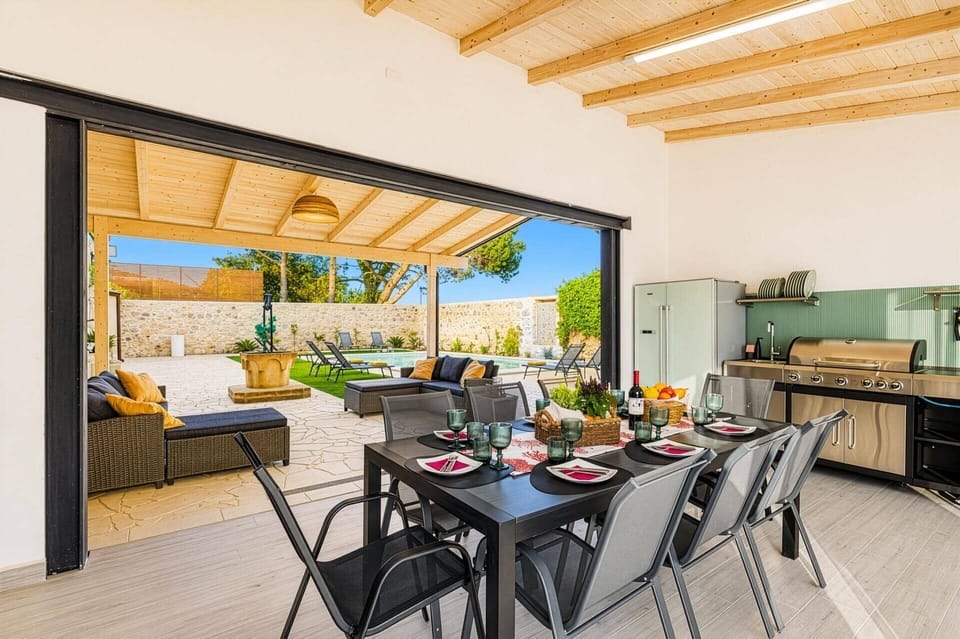 Villa Amira image