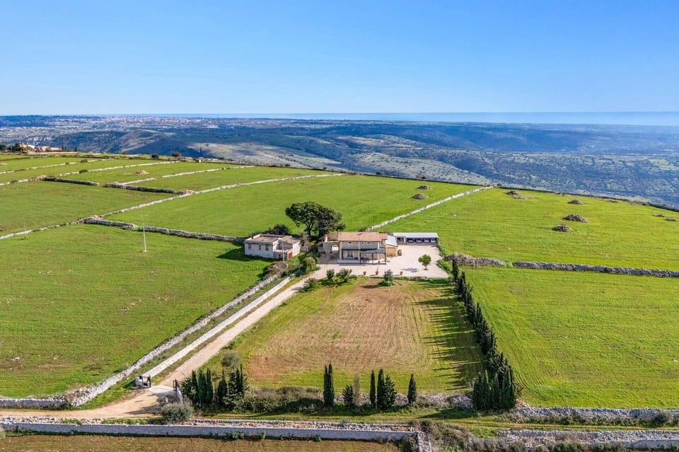 Villa Amira image