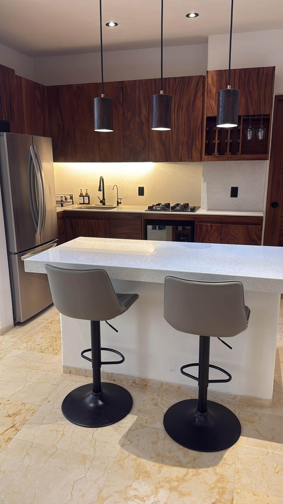 Kitchen area- seperate spigot for filtered drinking water