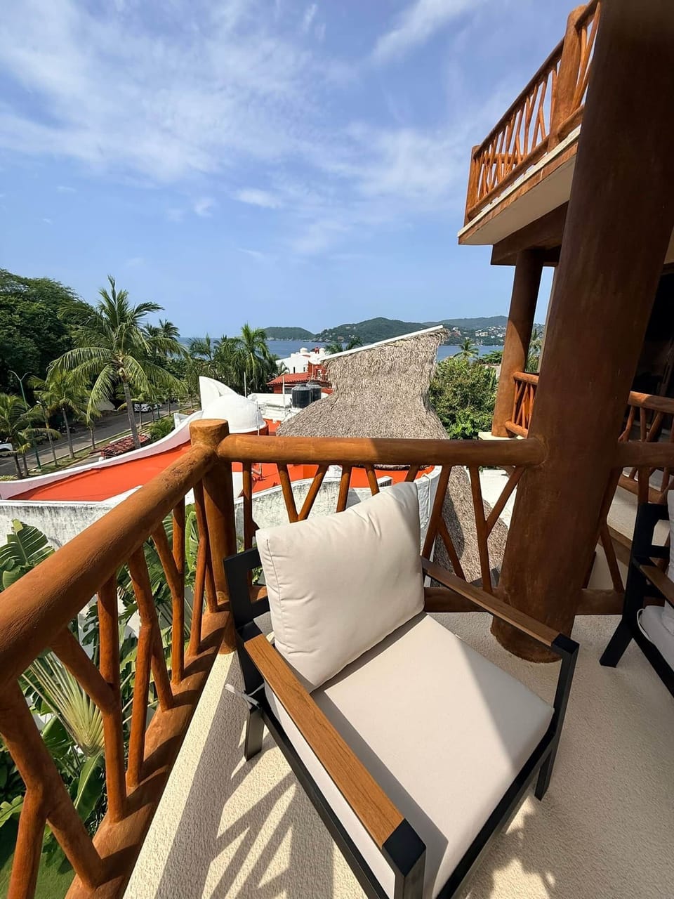 Main balcony with view of the Ocean