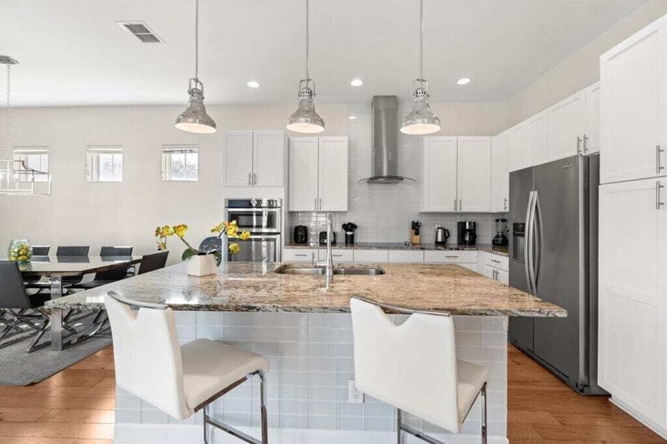 1492 Fairview Cir (8).jpg