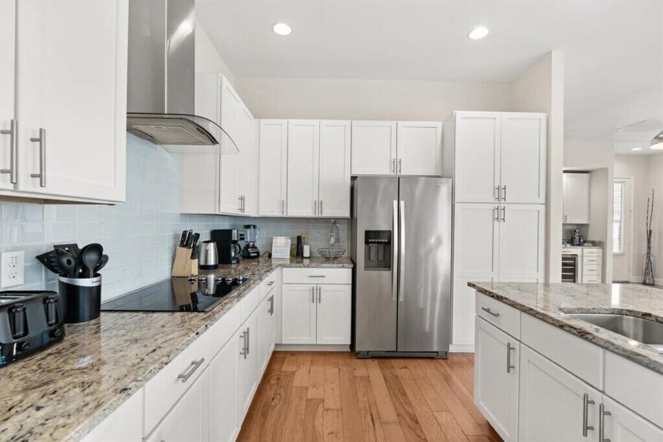 1492 Fairview Cir (9).jpg