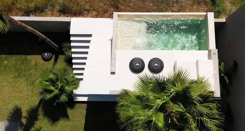 Infinity Pool with Massage Jets & panoramic Ocean Views