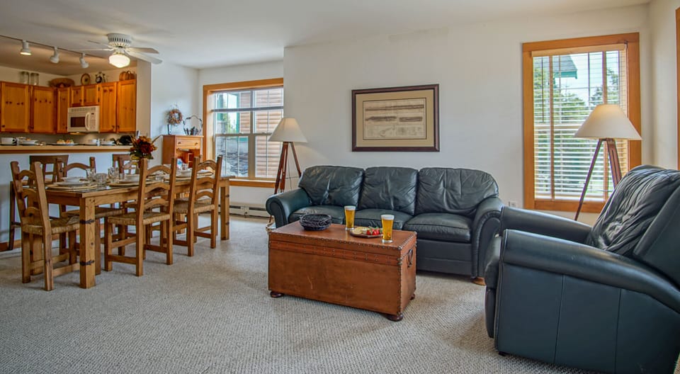 Condo, Multiple Beds, Balcony, Mountain View (2 Br: Camp 4 #24) | Living area