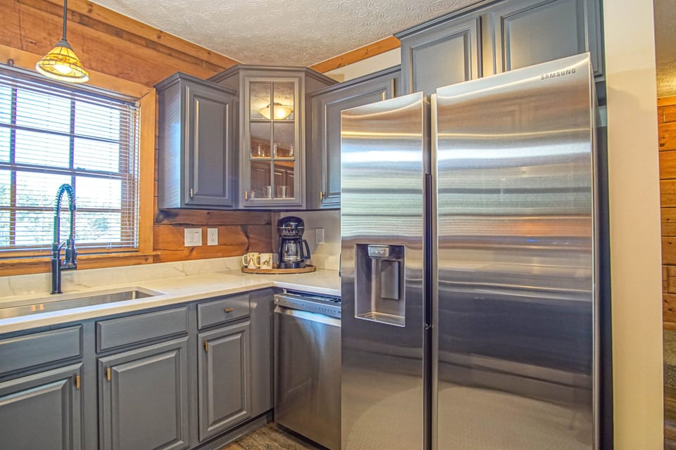 House, Multiple Beds, Hot Tub, Mountain View (5 Br: Loggers Run 6) | Interior
