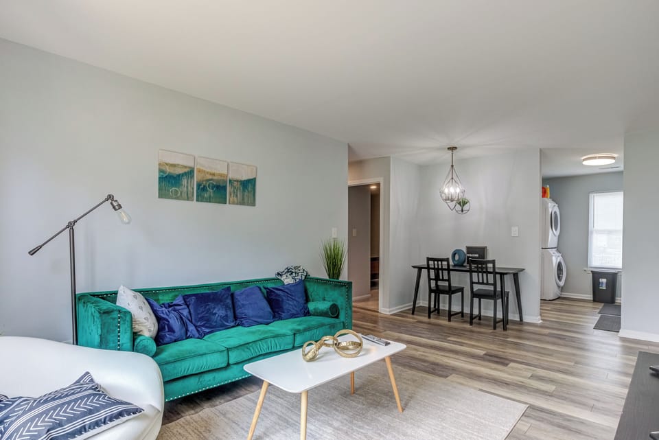 Furniture/decor may vary slightly from photos but will be of similar quality.
