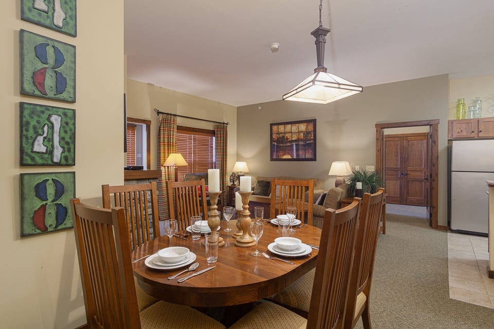 Condo, Multiple Beds, Hot Tub, Mountain View (2 Br: Soaring Eagle 406) | 2 bedrooms, individually decorated, individually furnished, bed sheets