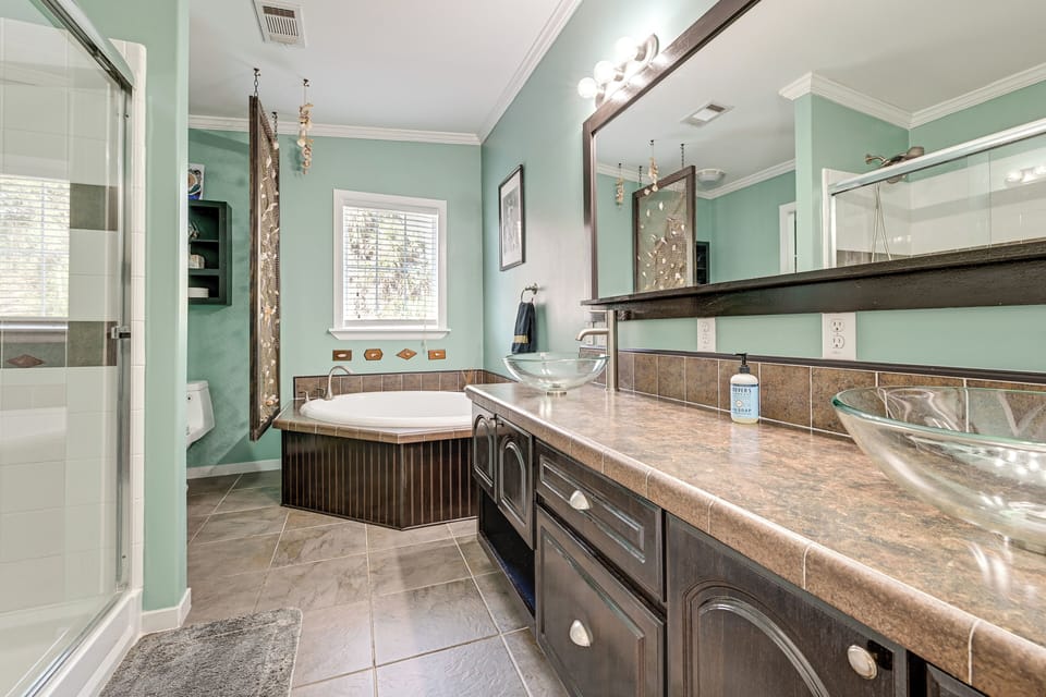 Full Bath | Towels | Hair Dryer