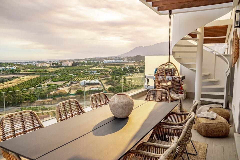 Apartment (2 Bedrooms) | Front of property