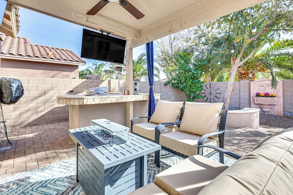 Private Patio | Outdoor Kitchen
