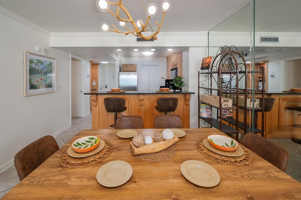 Cozy dining area with modern furnishings