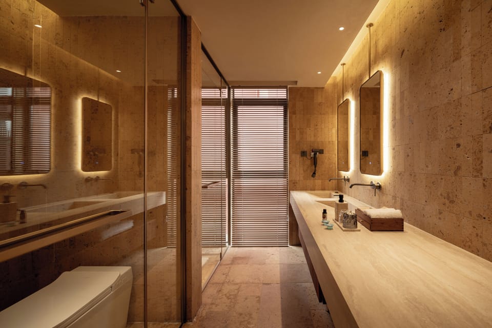 Comfort Double Room, Sea View | Bathroom | Combined shower/tub, deep soaking tub, free toiletries, hair dryer