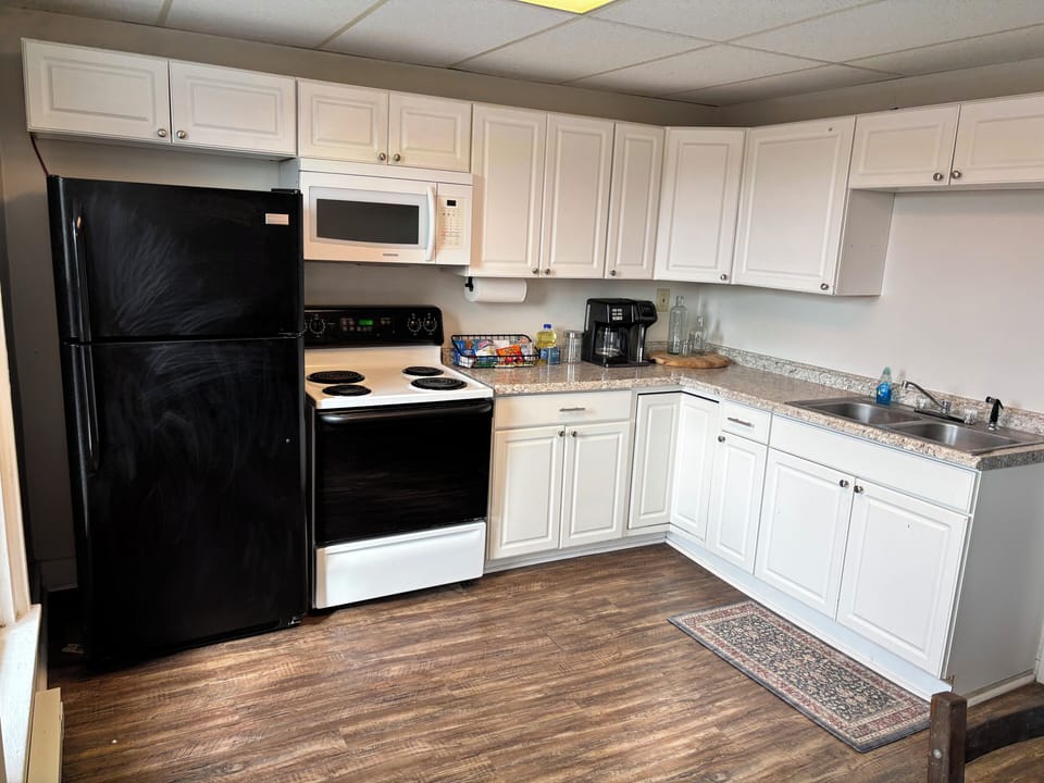 Here you'll find snacks and everything you need to prepare your meals.