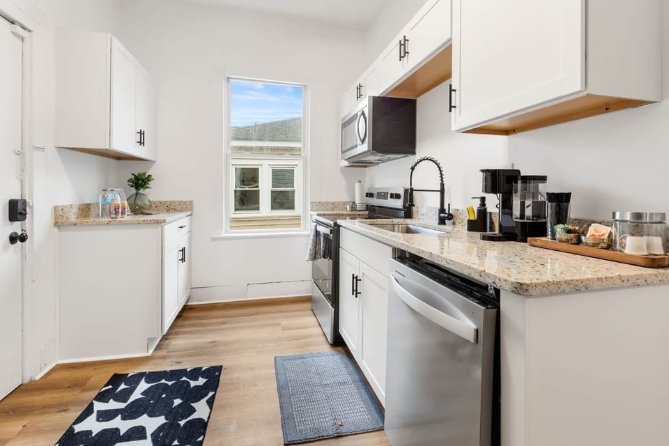 10 web or mls 010 2213Marshall St Columbia SC 29203 GustavoBueno Edit Done