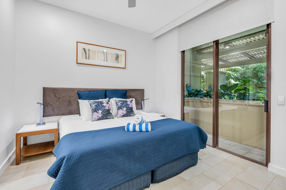 2 Bedroom 2 Bathroom Courtyard | Premium bedding, pillowtop beds, individually decorated