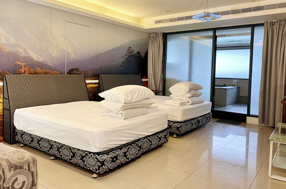 Elite Quadruple Room | Free WiFi