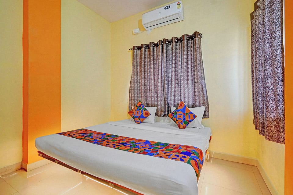 Egyptian cotton sheets, premium bedding, in-room safe, free WiFi