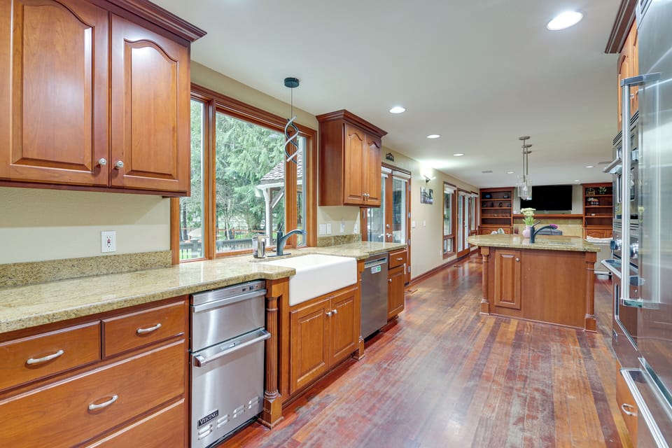 Kitchen | Keurig | 1st Floor