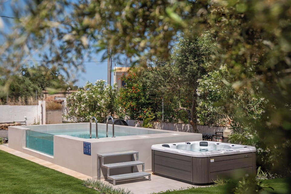 Garden, Hot Tub, Outdoor, Pool