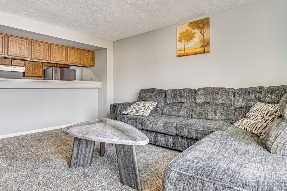 Living Room | Smart TV | Wood-Burning Fireplace | Free WiFi | Main Level