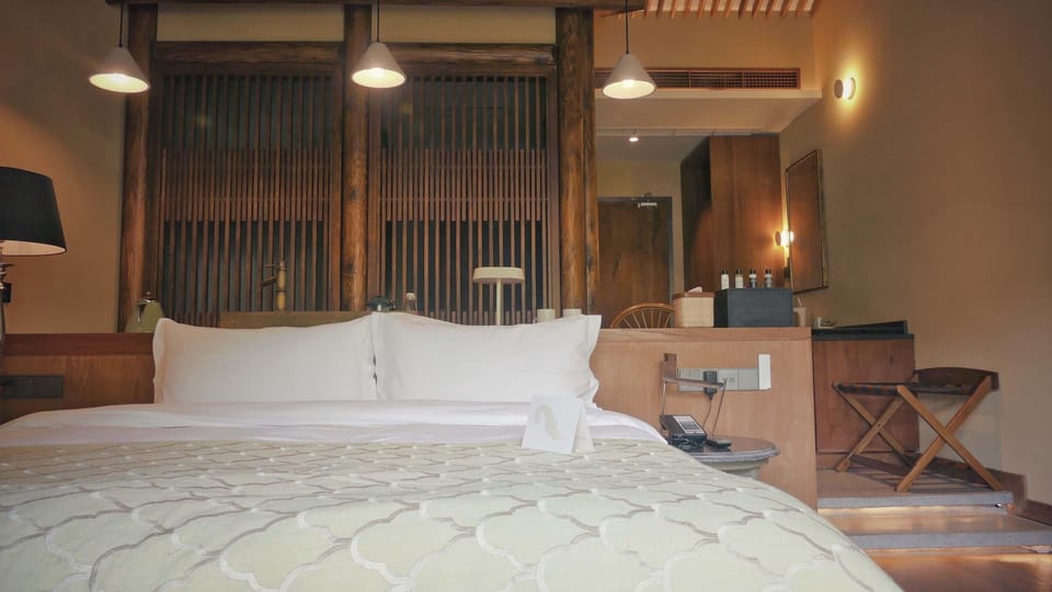Panoramic Double Room, Mountain View | Desk, laptop workspace, blackout drapes, free WiFi