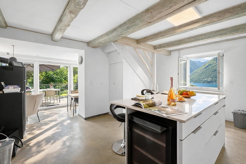 Family Apartment, 2 Bedrooms, 2 Bathrooms, Mountainside (Casa la Tortue 1 Scaiano) | Dining