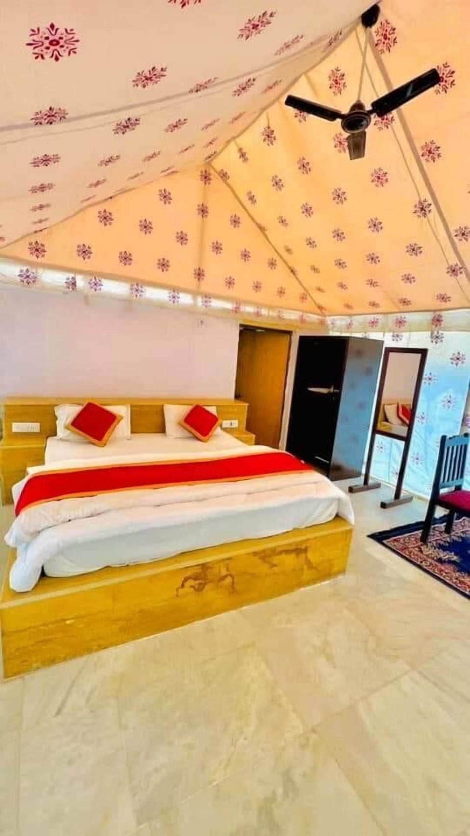 Deluxe Double Room, Desert View | Desk, free WiFi