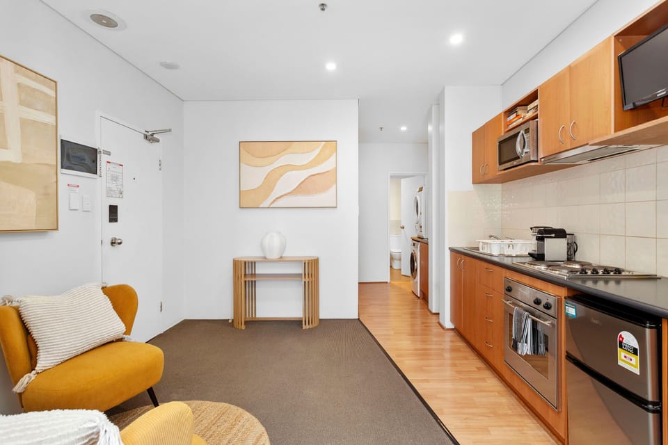 House | 1 bedroom, desk