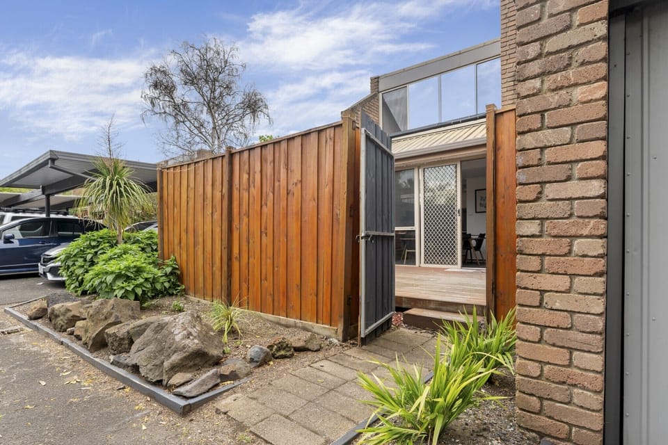 Entrance / Reception