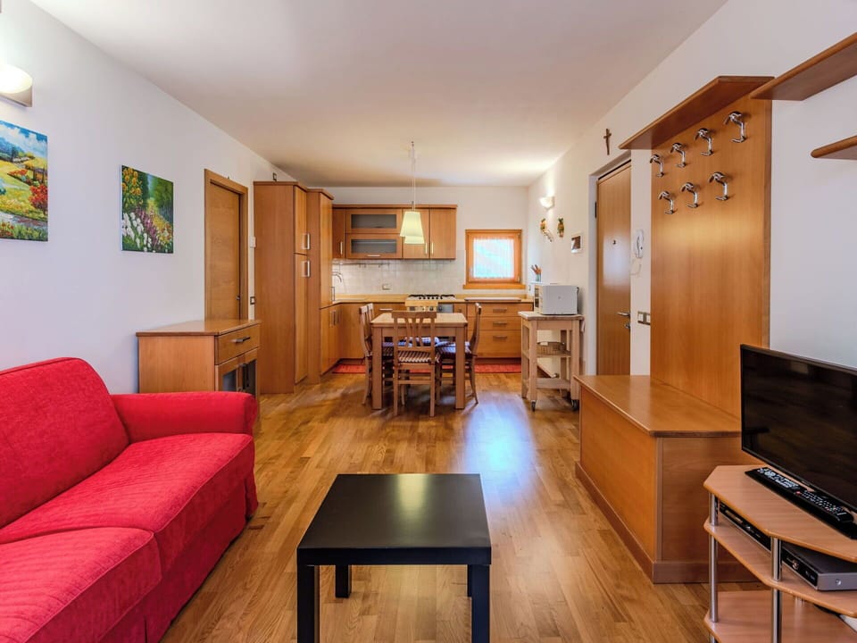 Furniture, Hardwood, Varnish, Wood Flooring, Living Room, Couch