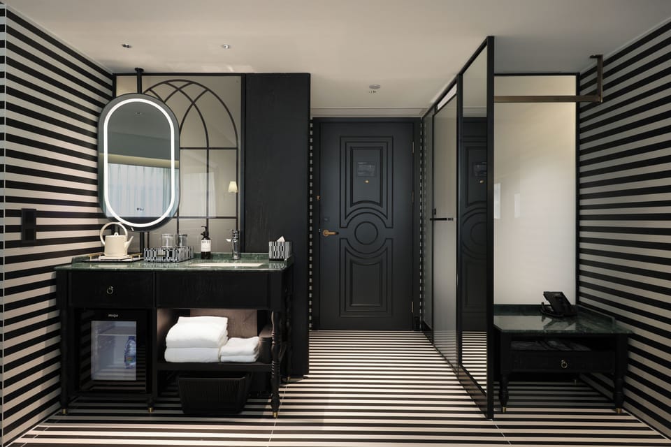 Superior Twin Room | Living area | Printers