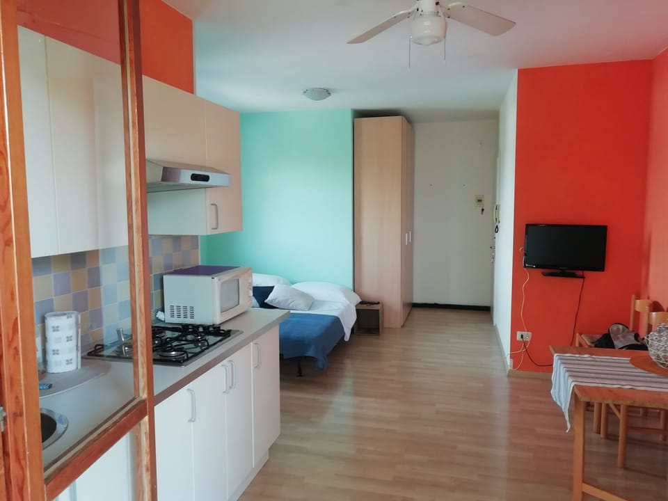 Studio, Balcony | Interior